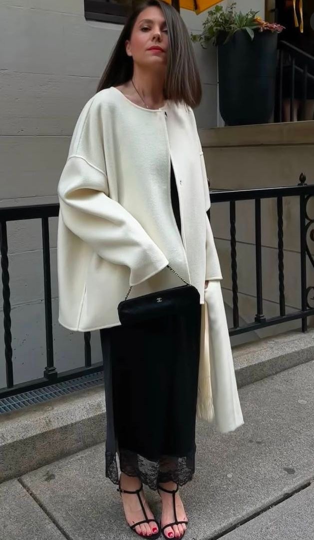 шелковое платье со свитером,юбка стильная,образ с длинной юбкой,мода модная