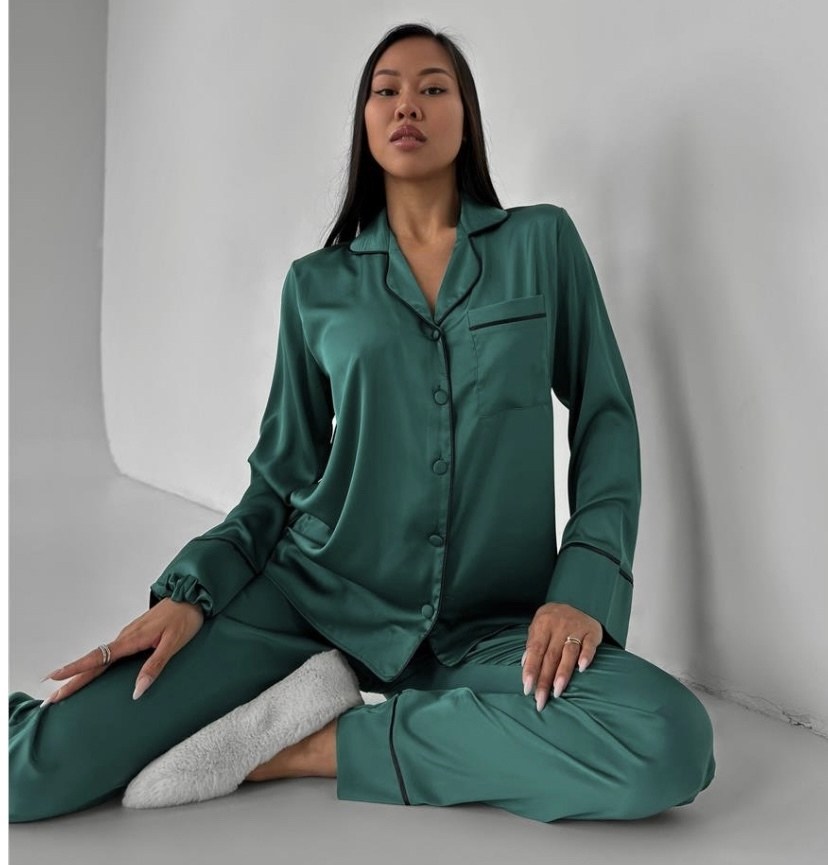 изумрудная пижама шелковая,изумрудная пижама,женские пижамные комплекты,пижама шелковая,пижам
