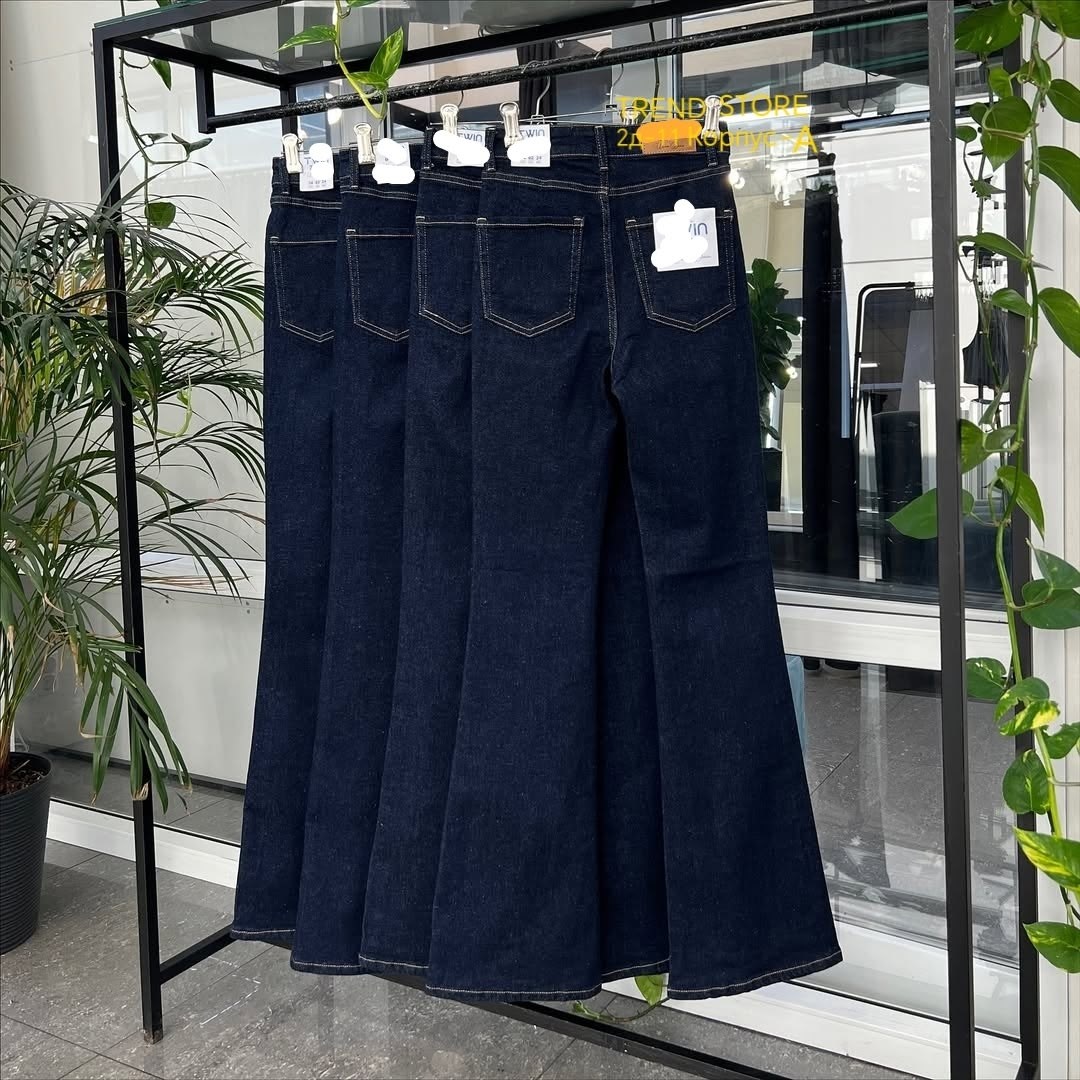 джинсы клеш от колена с высокой посадкой на,женские джинсы клеш,джинсы клеш с высокой посадкой,джинсы клеш от колена высокие,женские джинсы