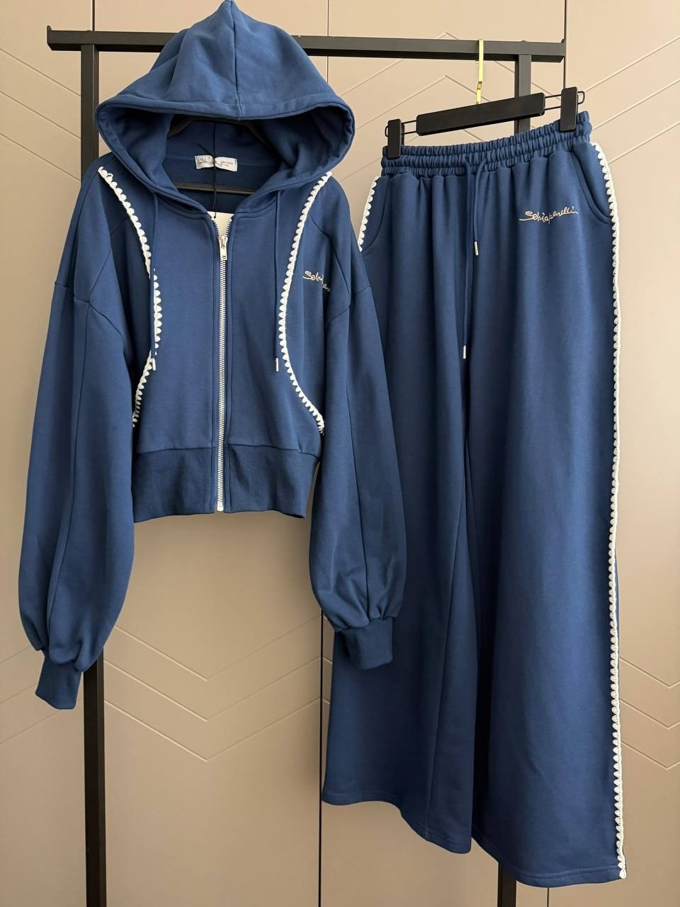 спортивные костюмы,спортивные костюмы женские,костюм спортивные женские костюмы,костюмы женский,стильный костюм