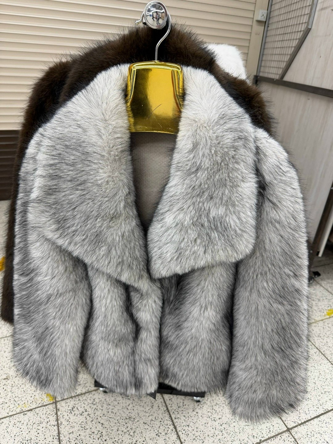 песец шуба,шуба из песца,шуба из натурального меха,белая песцовая шуба,женская шуба