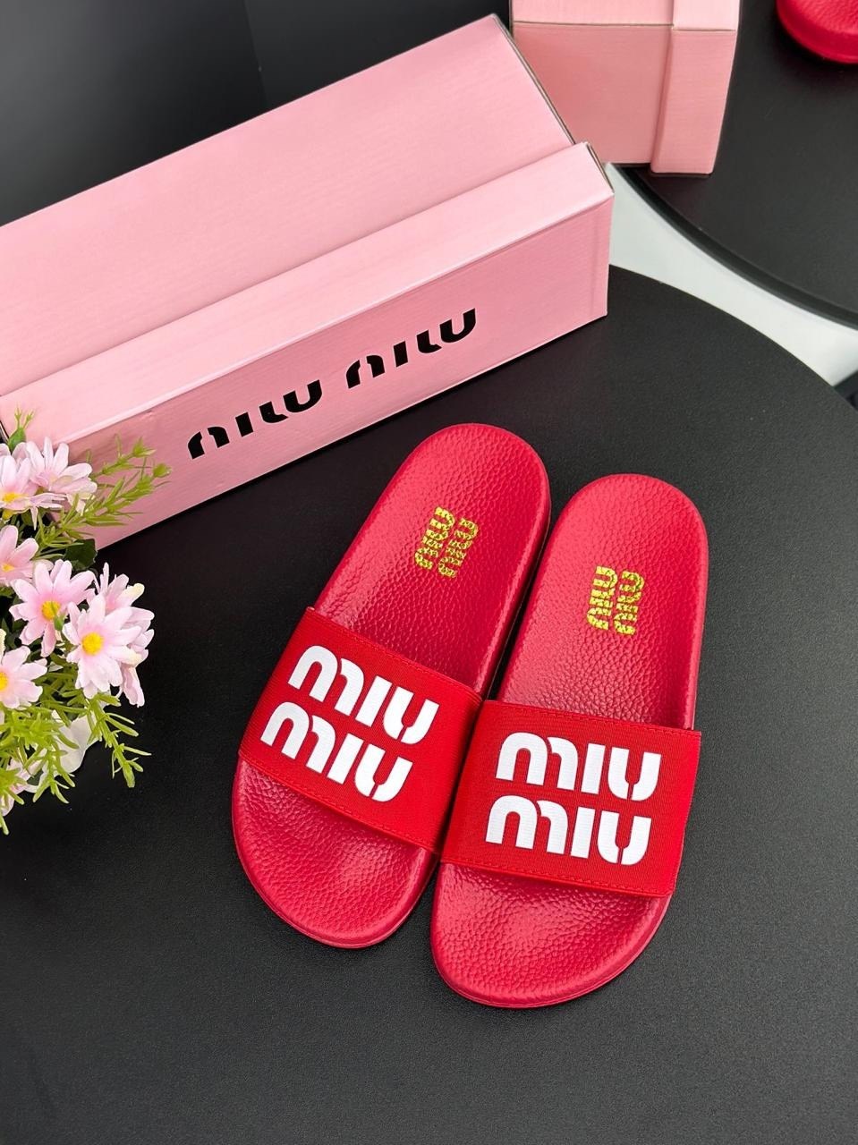 ,шлепанцы женские,шлепки красные женские,шлепки женские,шлепки левайс