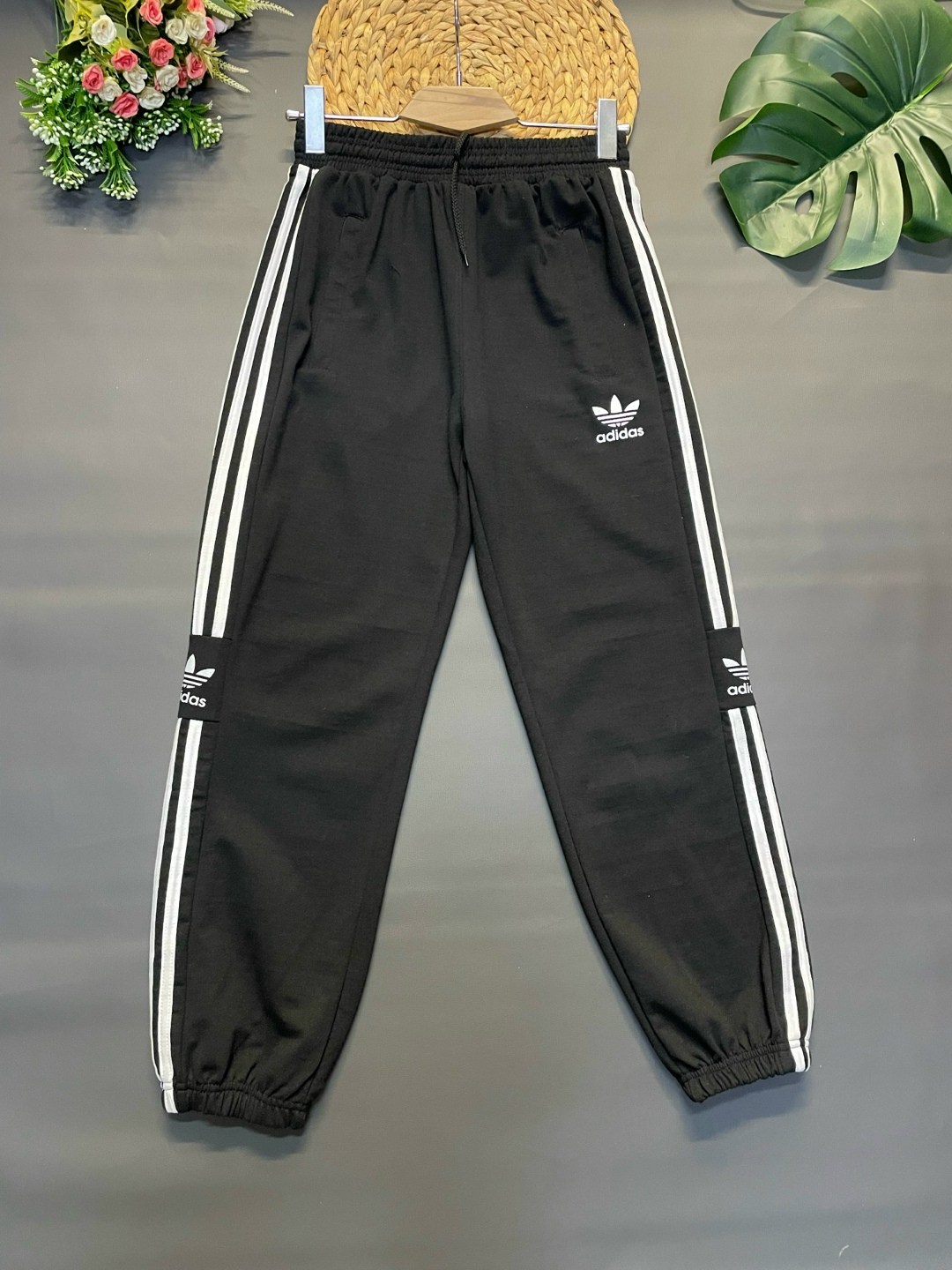 брюки спортивные adidas,спортивные штаны адидас мужские зауженные,адидас штаны,спортивные брюки adidas originals,спортивные штаны adidas