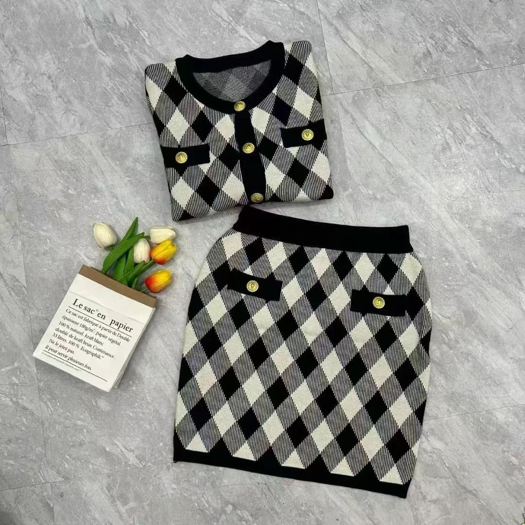 трикотажные костюмы,вязаный кардиган,женский трикотажный костюм,трикотажные костюмы с юбкой,пальто в клетку