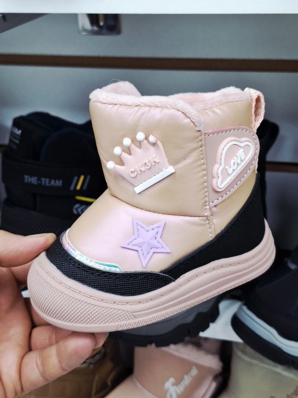 полусапожки для девочки,,детские зимние сапоги,детская ,детская зимняя