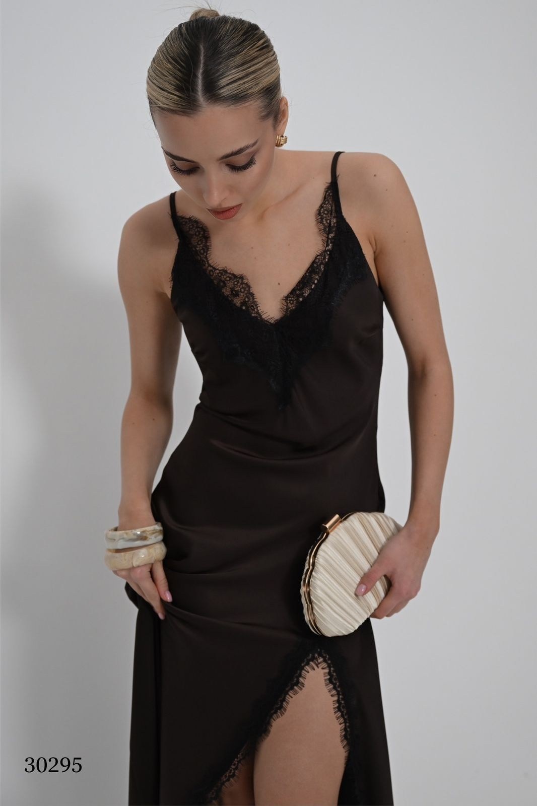 женский свитер,свитер джемпер,коричневый свитер,свитер с высоким воротом,джемпер