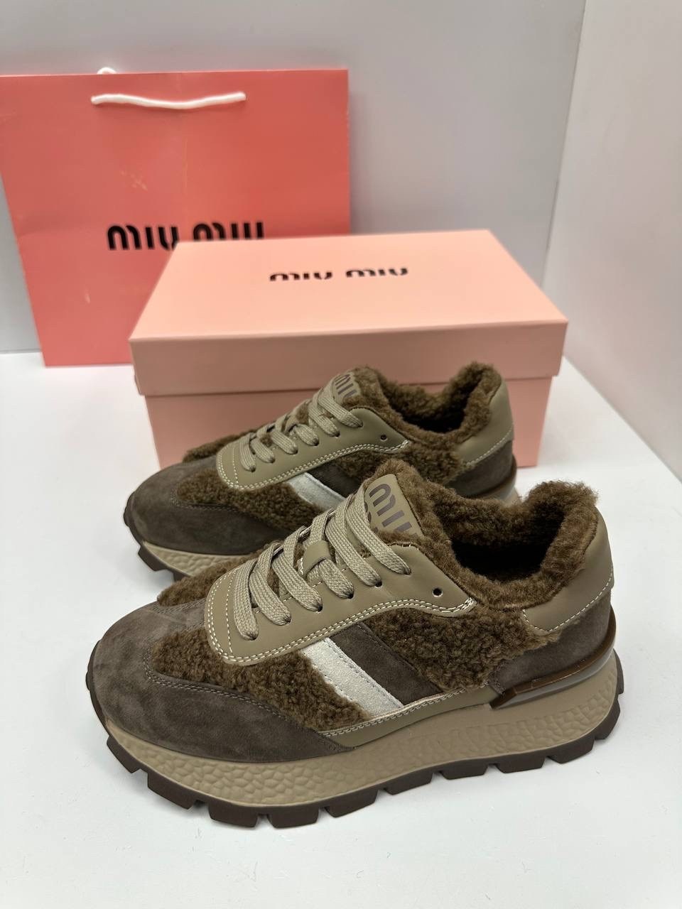 ,кроссовки женскиe,кроссовки для женщин,повседневные кроссовки, женская