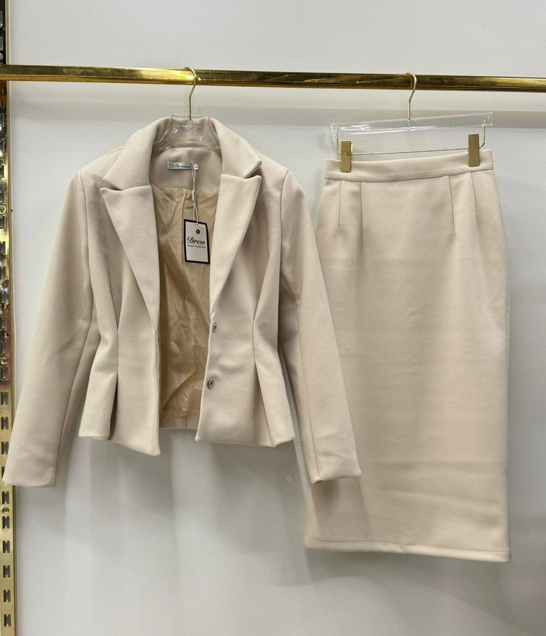 костюм женский с юбкой стильный,костюмы женские с юбкой,женские костюмы,элегантное модное