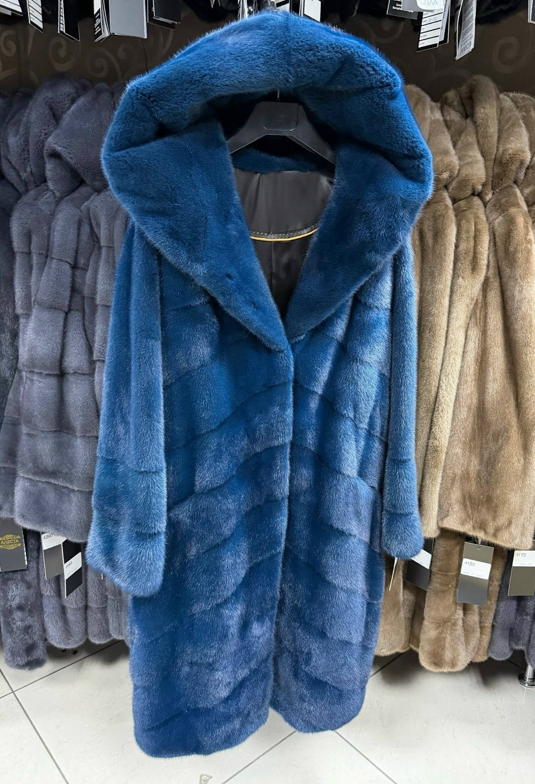 шуба норковая,шуба голубая норка,шуба норковая с капюшоном,голубая норковая шуба,шуба из голубой норки