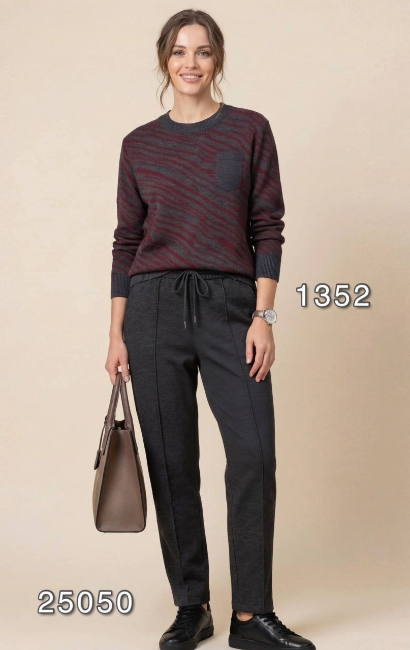 повседневные брюки,джемпер свободного кроя,джемпер и брюки,модные брюки,брюки зауженные