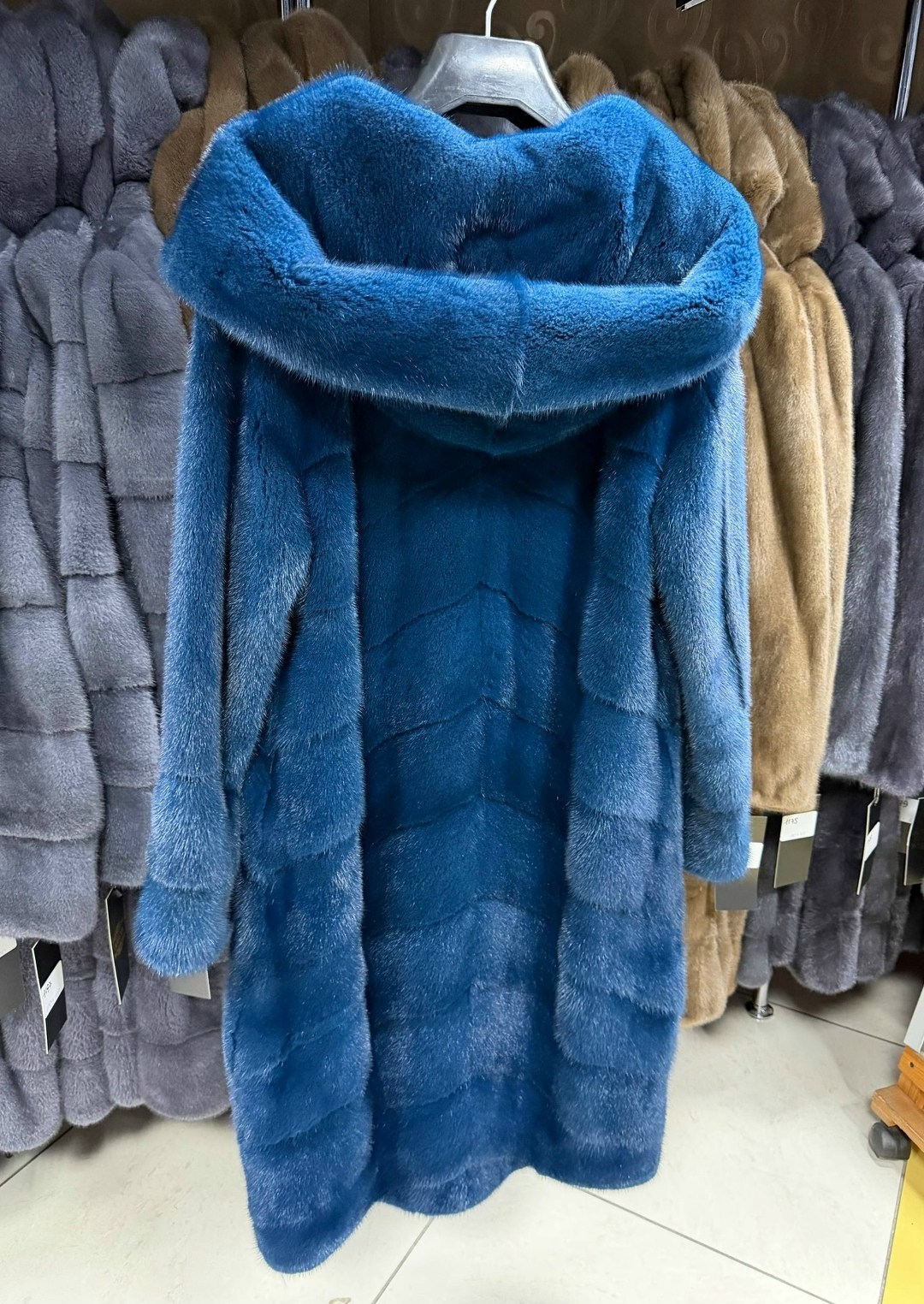 шуба норковая,шуба голубая норка,шуба норковая с капюшоном,голубая норковая шуба,шуба из голубой норки