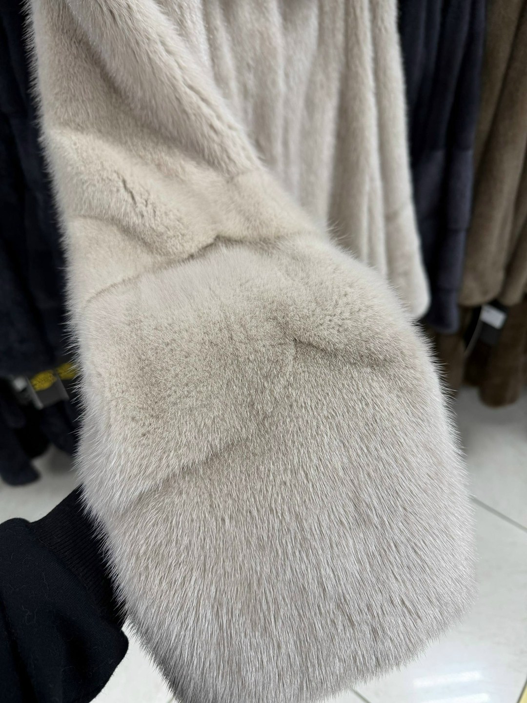 женская шуба из натурального меха норки с,норковая шуба,шуба норковая с капюшоном,шуба норка,норковая шуба светлая