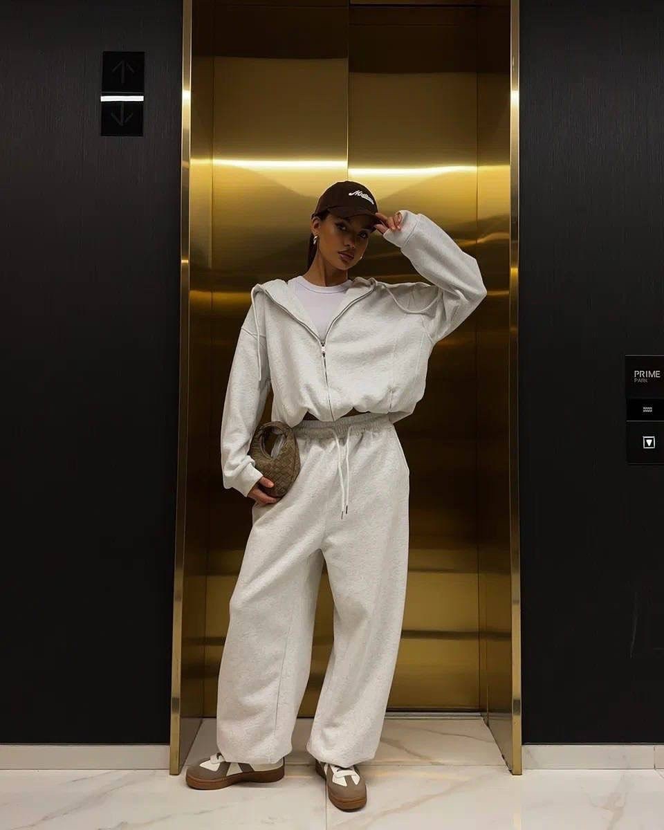 костюм женский на флисе,стильные женские костюмы,костюмы спортивные женские,cпортивный костюм женский на флисе,спортивные костюм