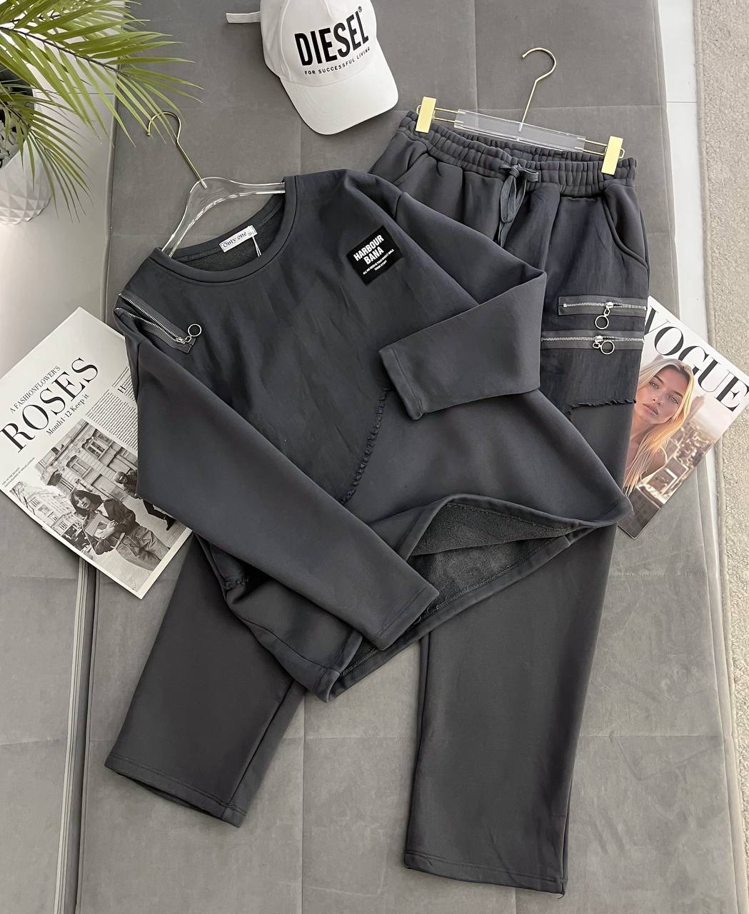 костюмы брючные,спортивные костюм,костюмы комплекты,свитшот и брюки,женский спортивный костюм