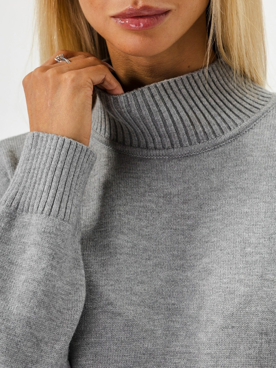 платье вязаное,трикотажное платье,теплое вязаное платье,серое платье свитер,вязаное платье женское