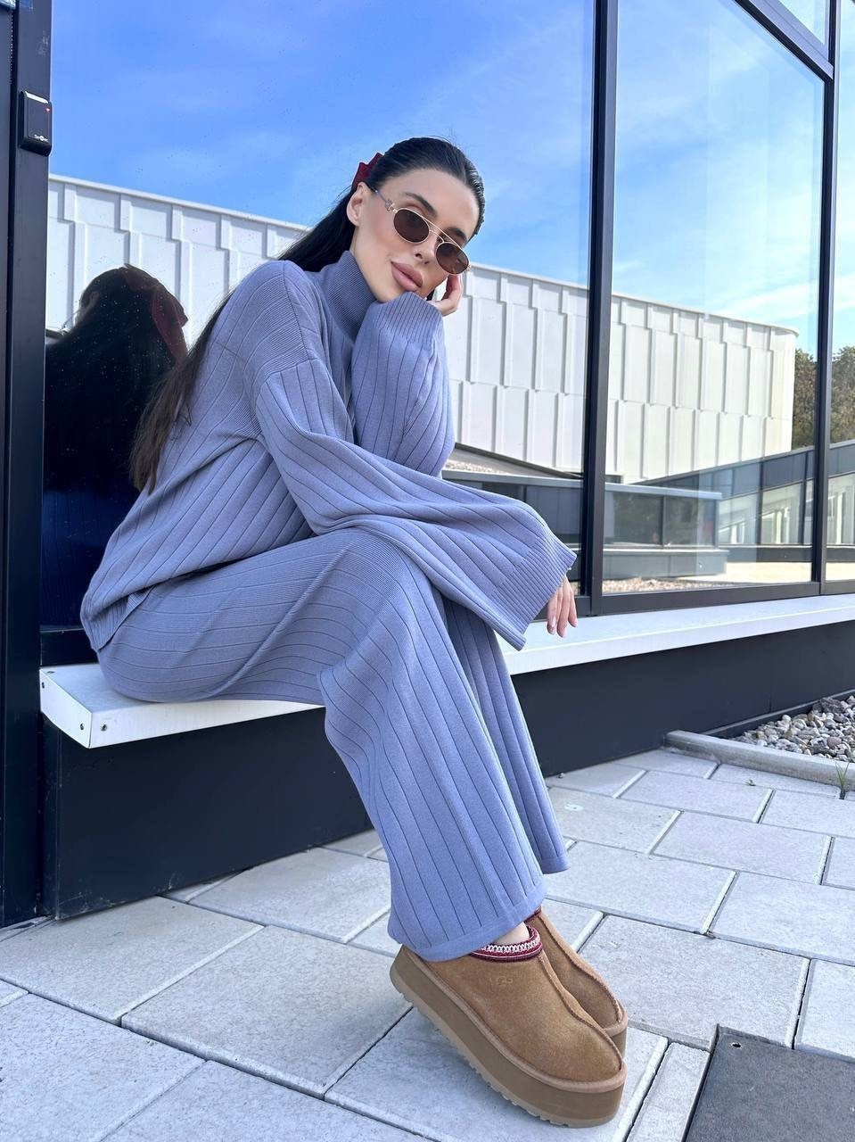 трикотажные костюмы,женский костюм вязаный,трикотажные костюмы женские,вязаные костюмы,костюмы брючные