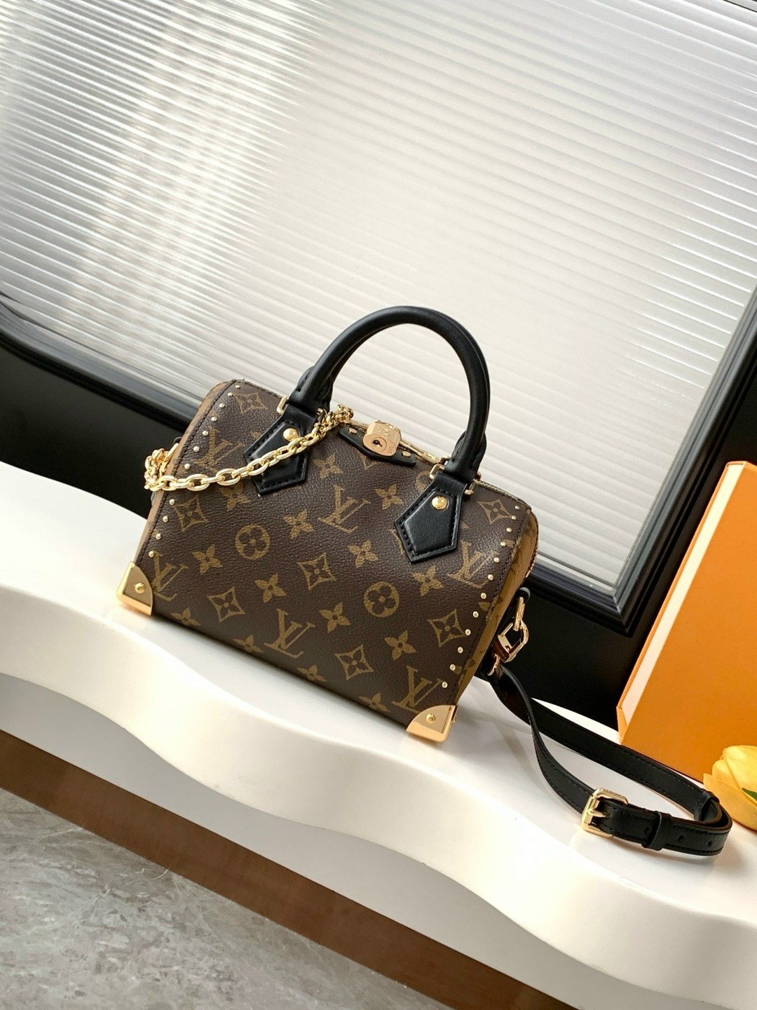 louis vuitton сумка,модная женская сумка,модная сумка,louis vuitton сумка на плечо,сумочка луи виттон