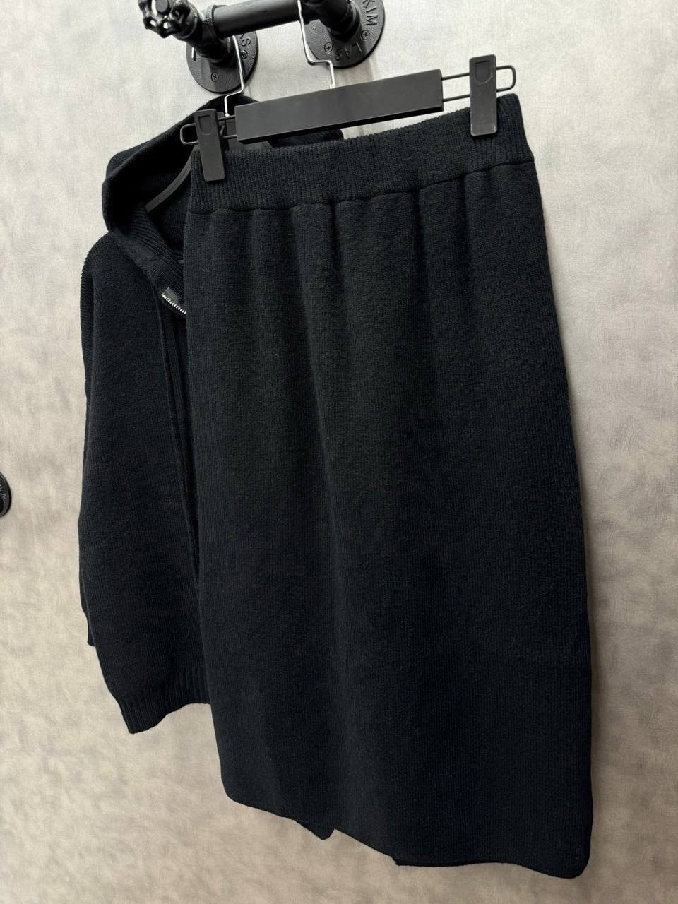 костюм с юбкой теплый,стильный трикотажный костюм,трикотажные костюмы с юбкой,юбка и кофта костюм,трикотажный костюм двойка