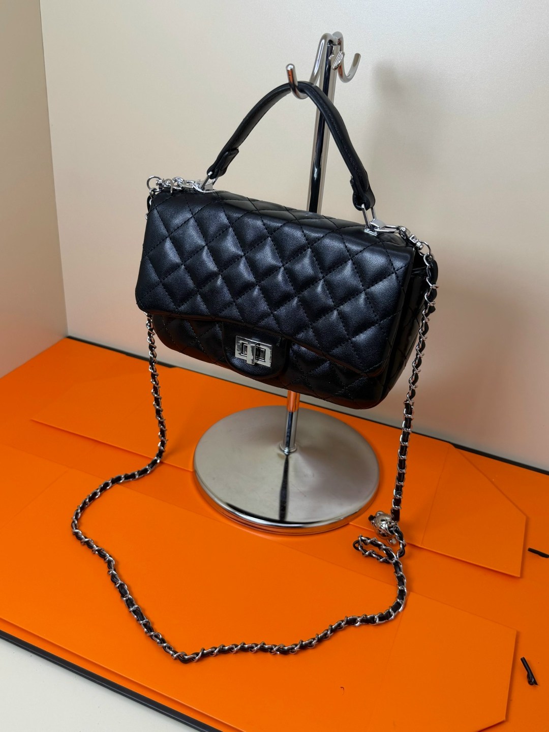 сумка шанель,сумка chanel,женские сумки chanel,сумка шанель оригинал,сумочка шанель