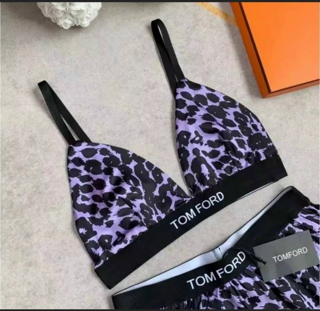 костюмчик,костюмы купальные,шелковая пижама,костюмы с шортами,пижамы женская с шортами