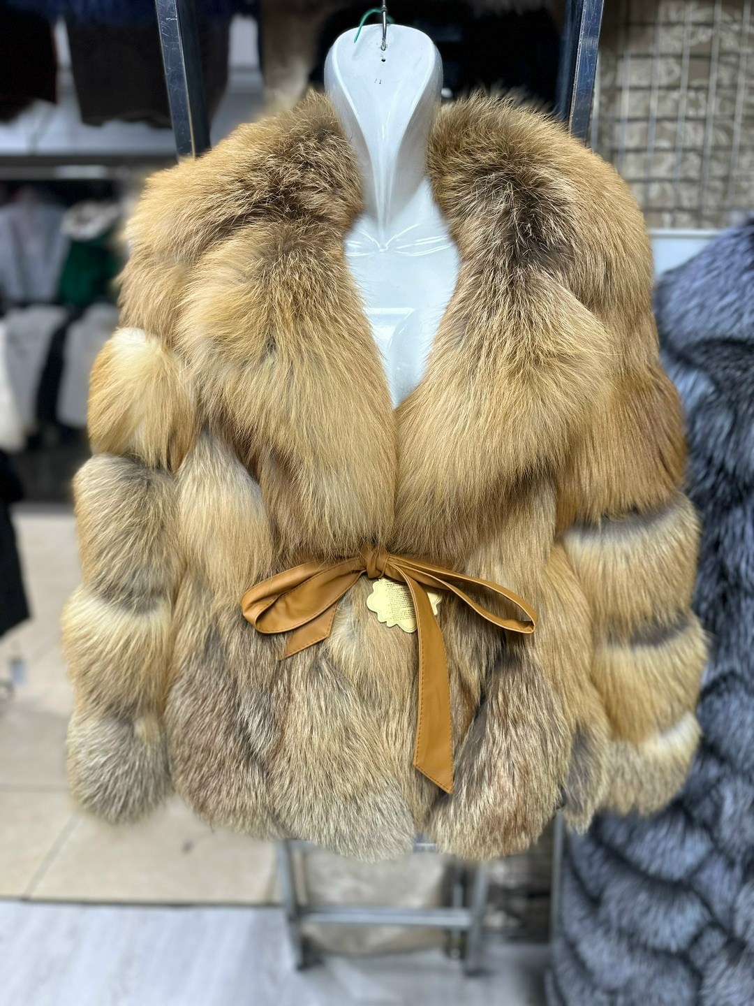 шуба из чернобурки,шуба из чернобурой лисы,шуба чернобурка,полушубок из чернобурки,чернобурка мех