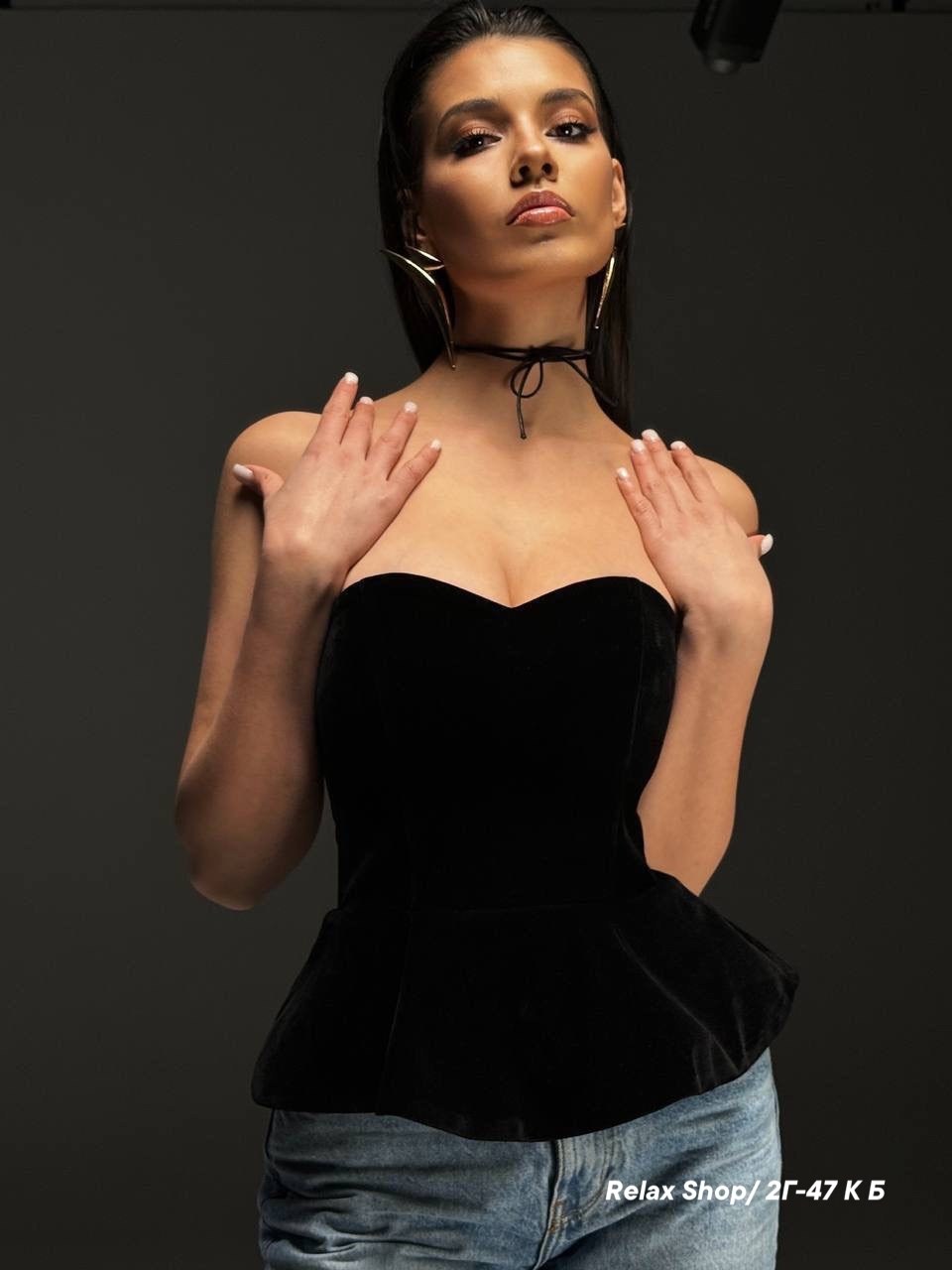 элегантные наряды,стильные наряды,девушка,корсет топ вечерний бархатный,вечернее платье