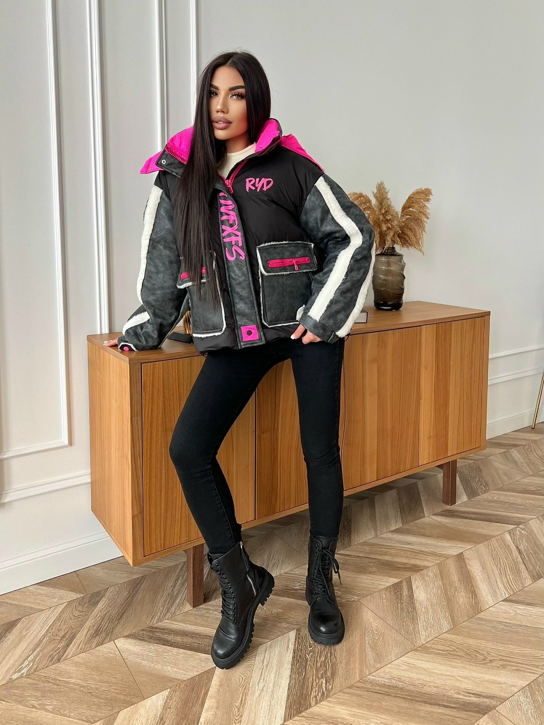 куртка стильная,куртки ,куртка,куртка комбинированная,женская куртка