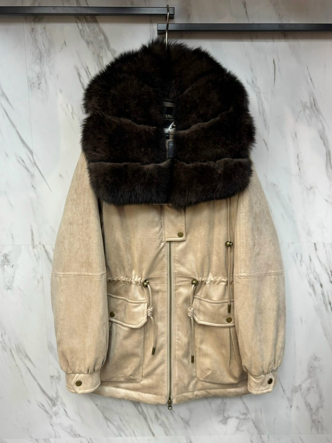 зимние куртки,парка с мехом,парка с натуральным мехом,пуховики с мехом,меховая парка