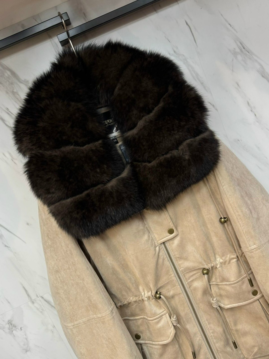 зимние куртки,парка с мехом,парка с натуральным мехом,пуховики с мехом,меховая парка