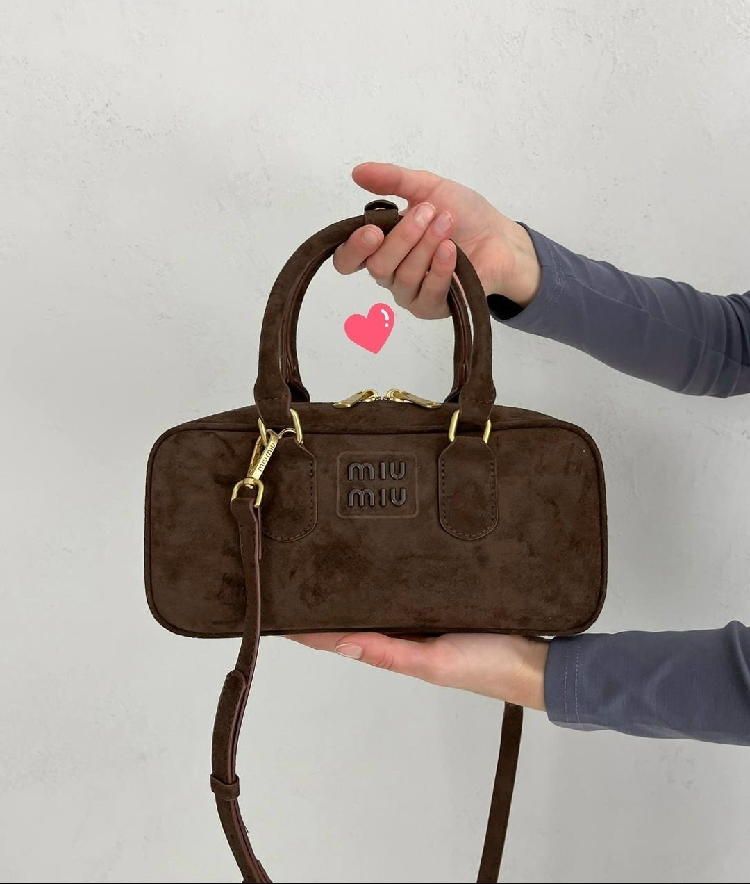 сумка miu miu,женская сумка miu miu,miu miu сумка на плечо,сумка,сумка стильная