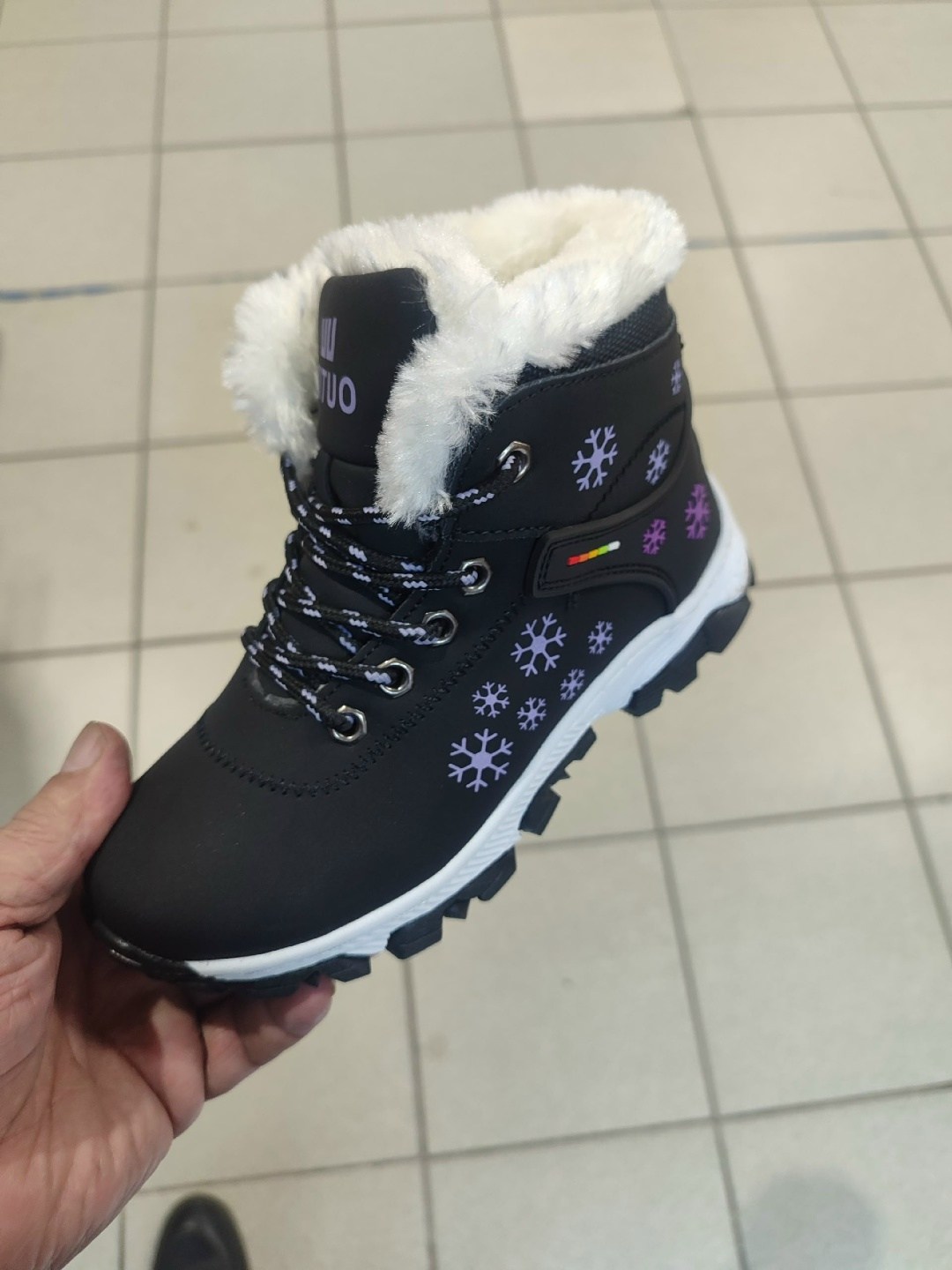 зимние ботинки,,ботинки детские зимние,ботинка женские зимние,зимняя