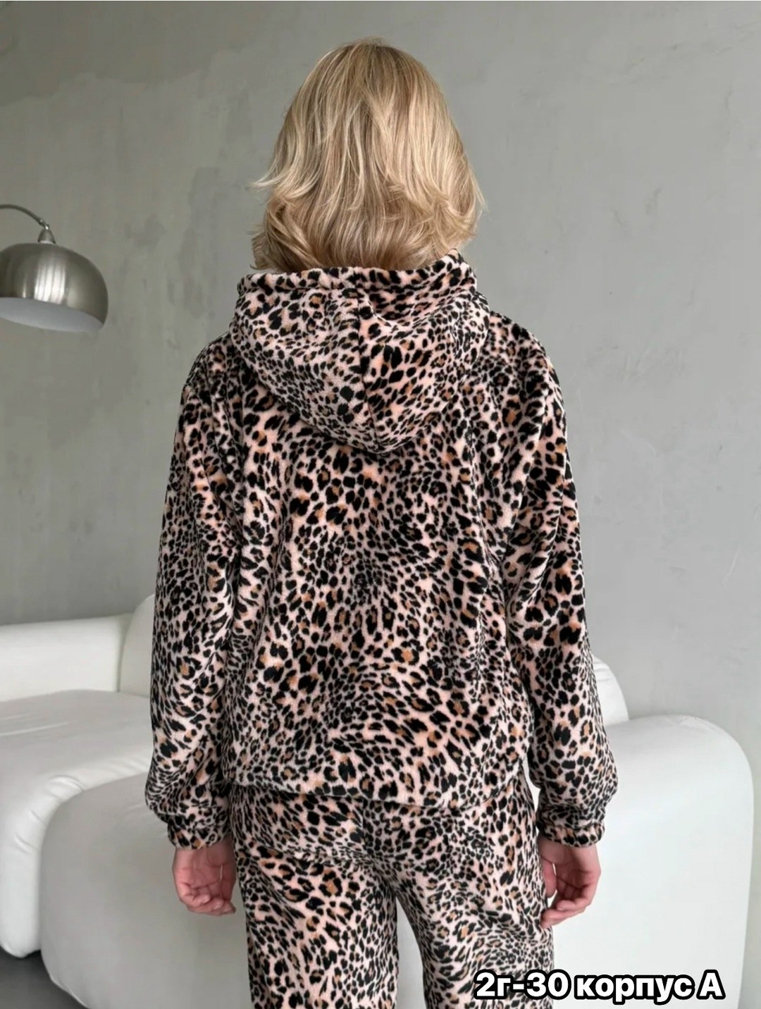 леопардовый костюм,леопардовый костюм женский,женский костюм на флисе,костюм на флисе,костюм с принтом