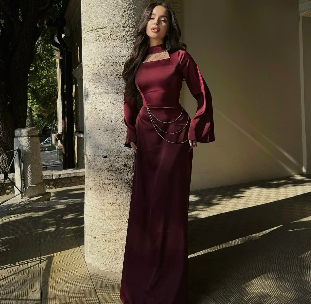 атласное платье,бордовое платье,платье,длинное платье,вечернее платье