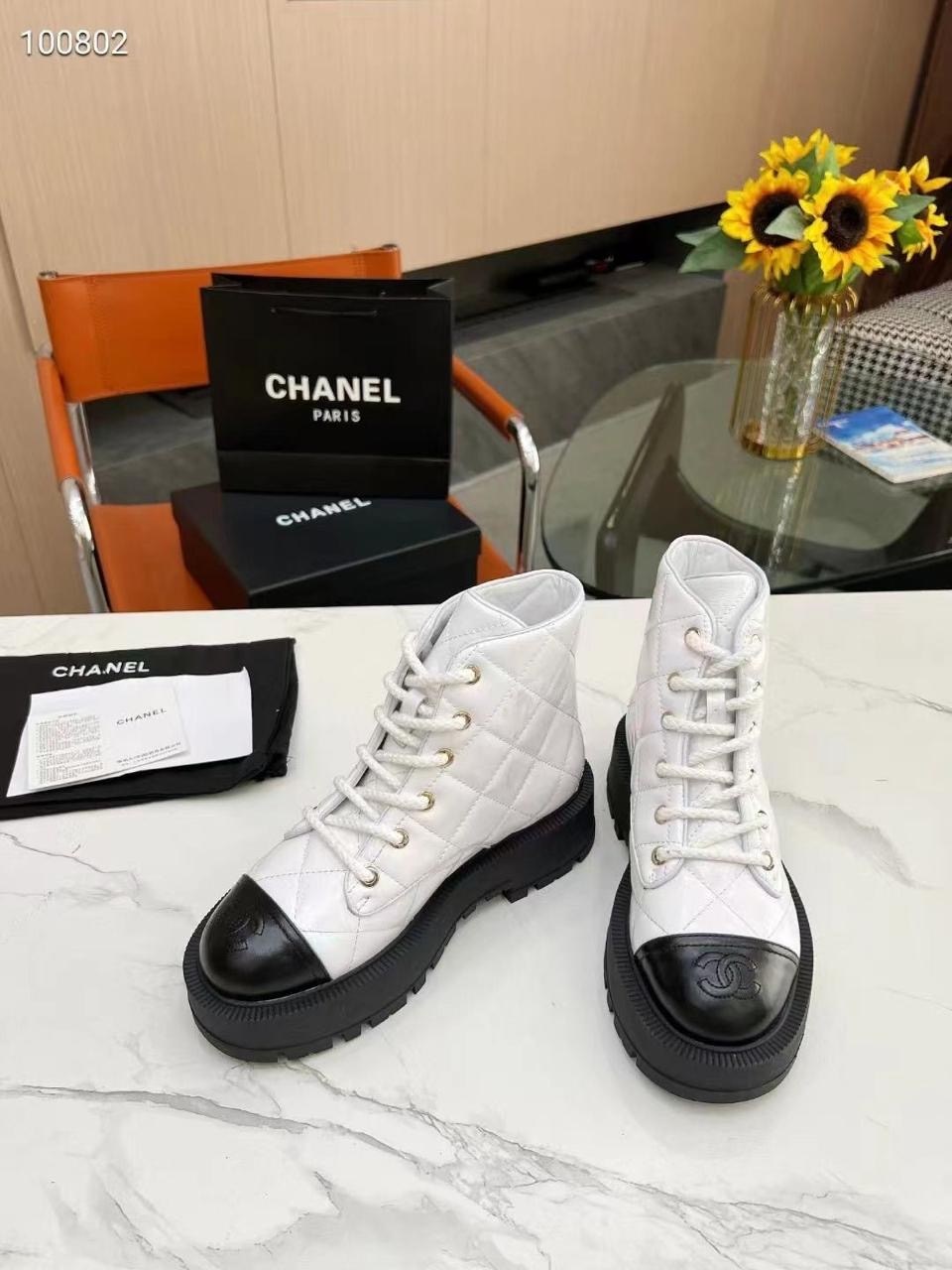 ботинки chanel,,женские черные кожаные ботинки,ботинки шанель женские,ботинки зимние chanel черные кожаные