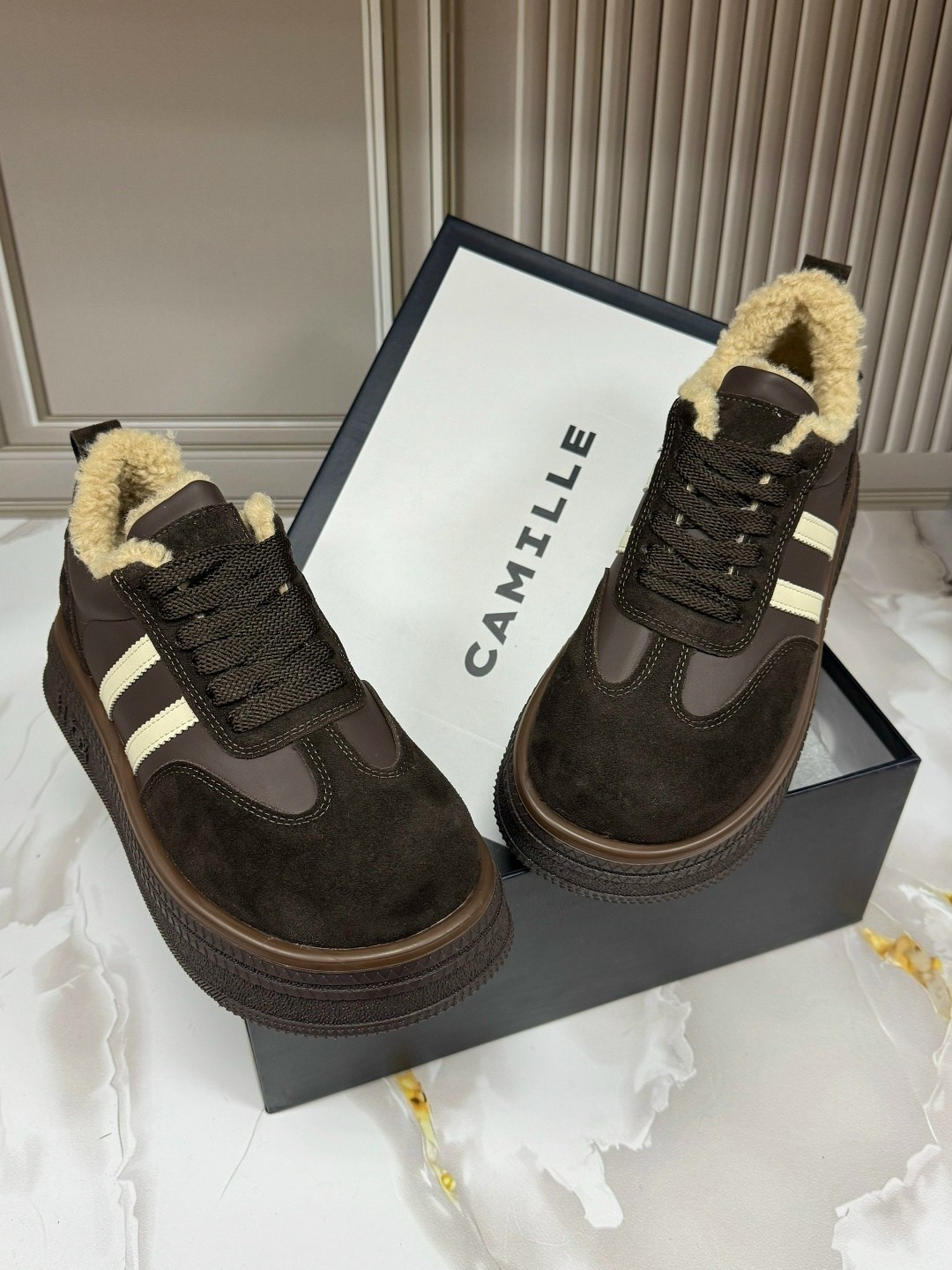 ,кроссовки женскиe,женская ,кроссовки замшевые,теплые кроссовки