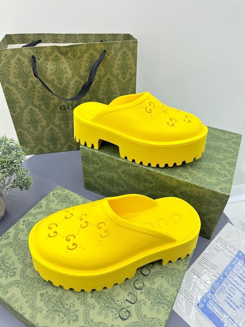 гуччи резиновые сабо,шлепки gucci женские белые,,шлепки gucci женские,сабо гуччи на платформе