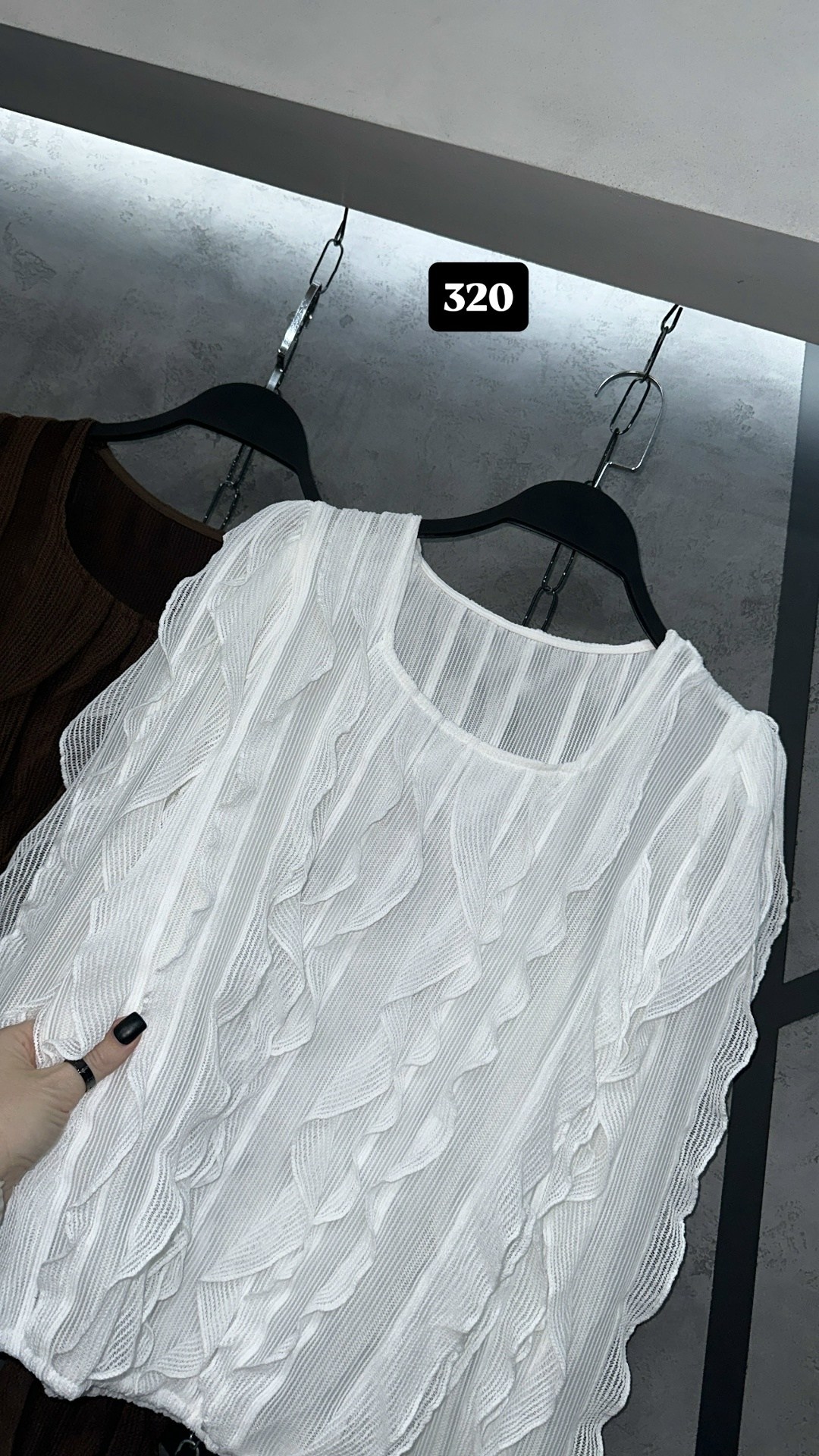 блузка с оборками,блузка нарядная с воланами,женская блузка,блузка с воланом,элегантные костюмы