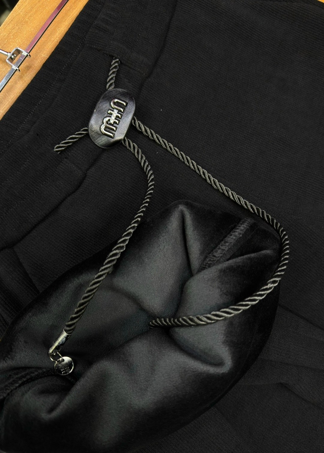 брюки палаццо,стильные костюмы,женская кофта,джемпер бежевый,