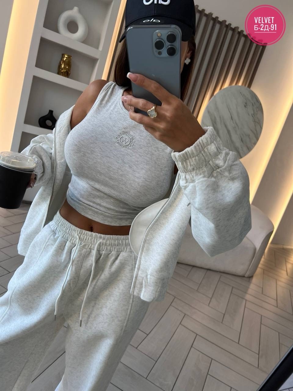 спортивные костюмы женские,спортивные костюм,костюм стильный,костюм тройка женский,бежевый костюм