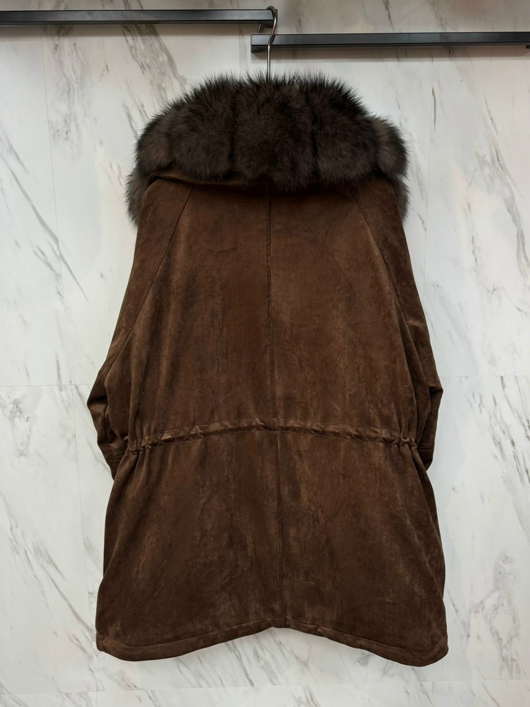 зимние куртки,парка с мехом,парка с натуральным мехом,пуховики с мехом,меховая парка