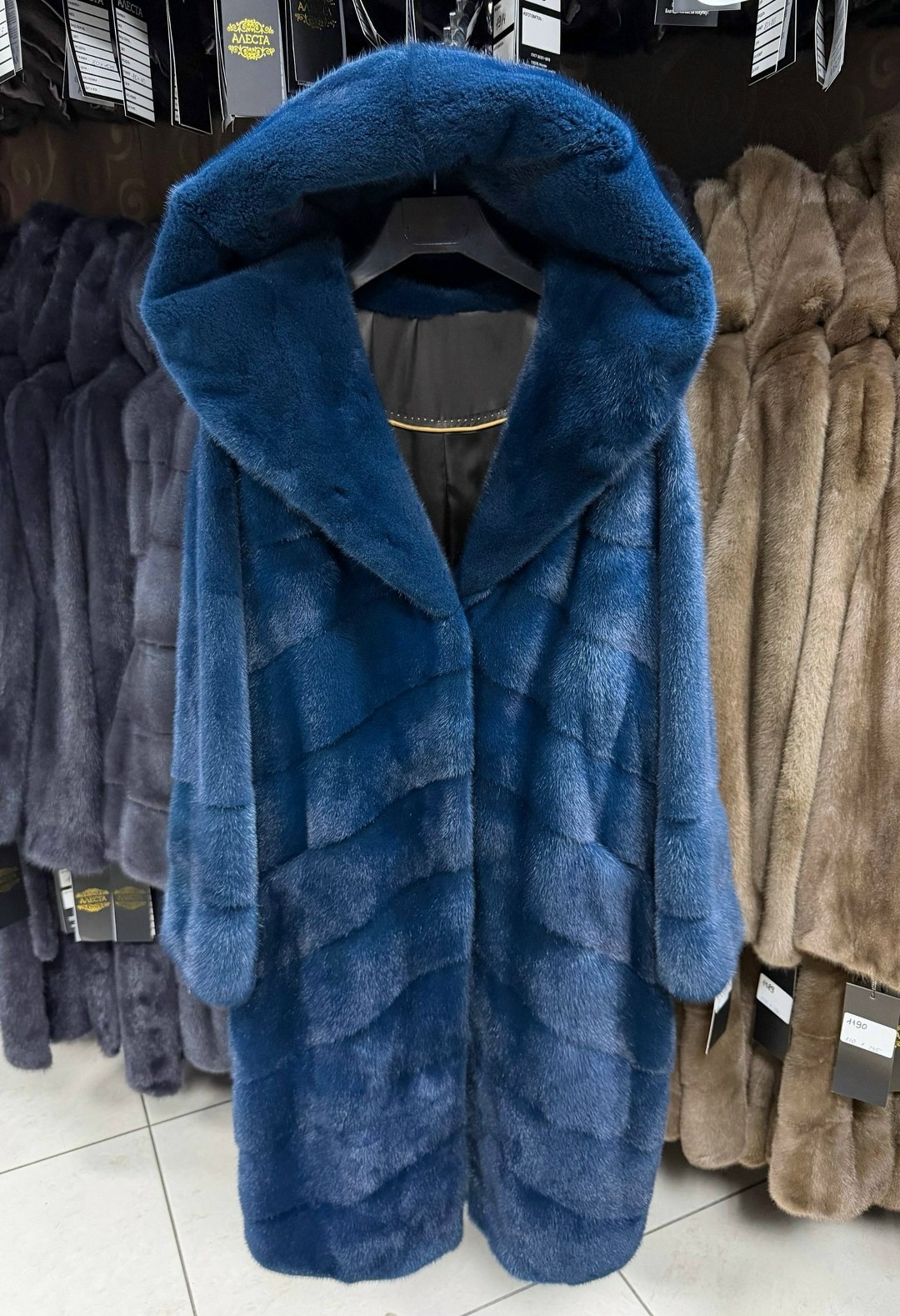 шуба норковая,шуба голубая норка,шуба норковая с капюшоном,голубая норковая шуба,шуба из голубой норки