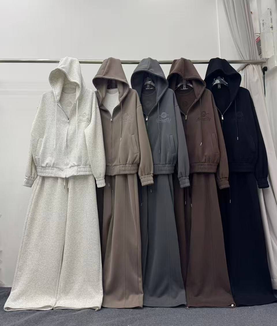 спортивные костюмы,стильные женские костюмы,костюмы женские,костюмы брючные,спортивные женские костюмы