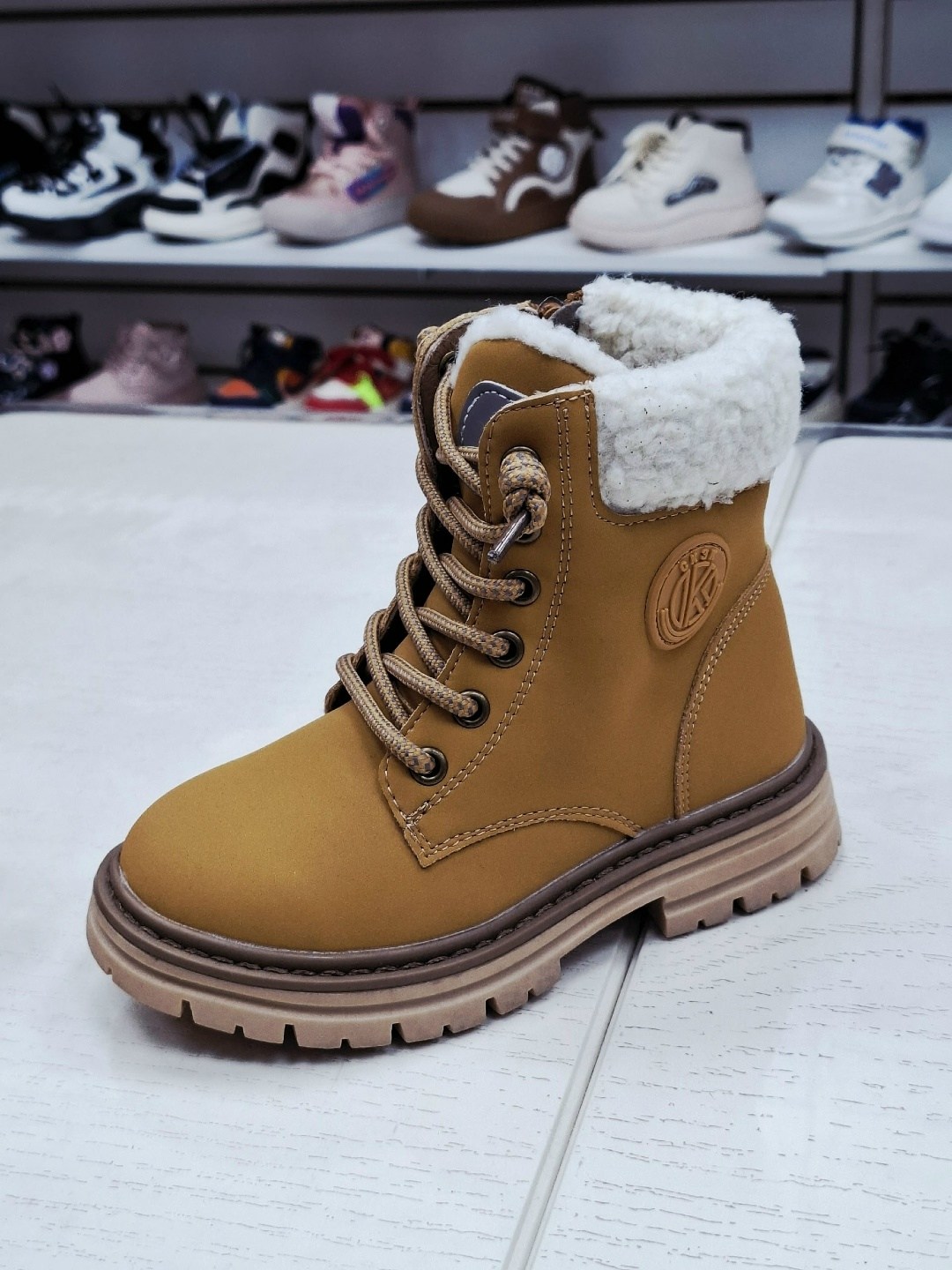 ботинки для девочек,детские ботинки,,ботинки демисезонные,демисезонная