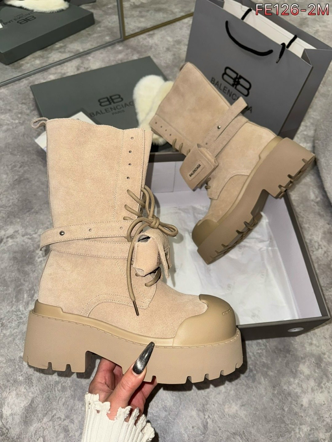 ,ботинки brunello cucinelli,женские ботинки,бежевые ботинки, женская