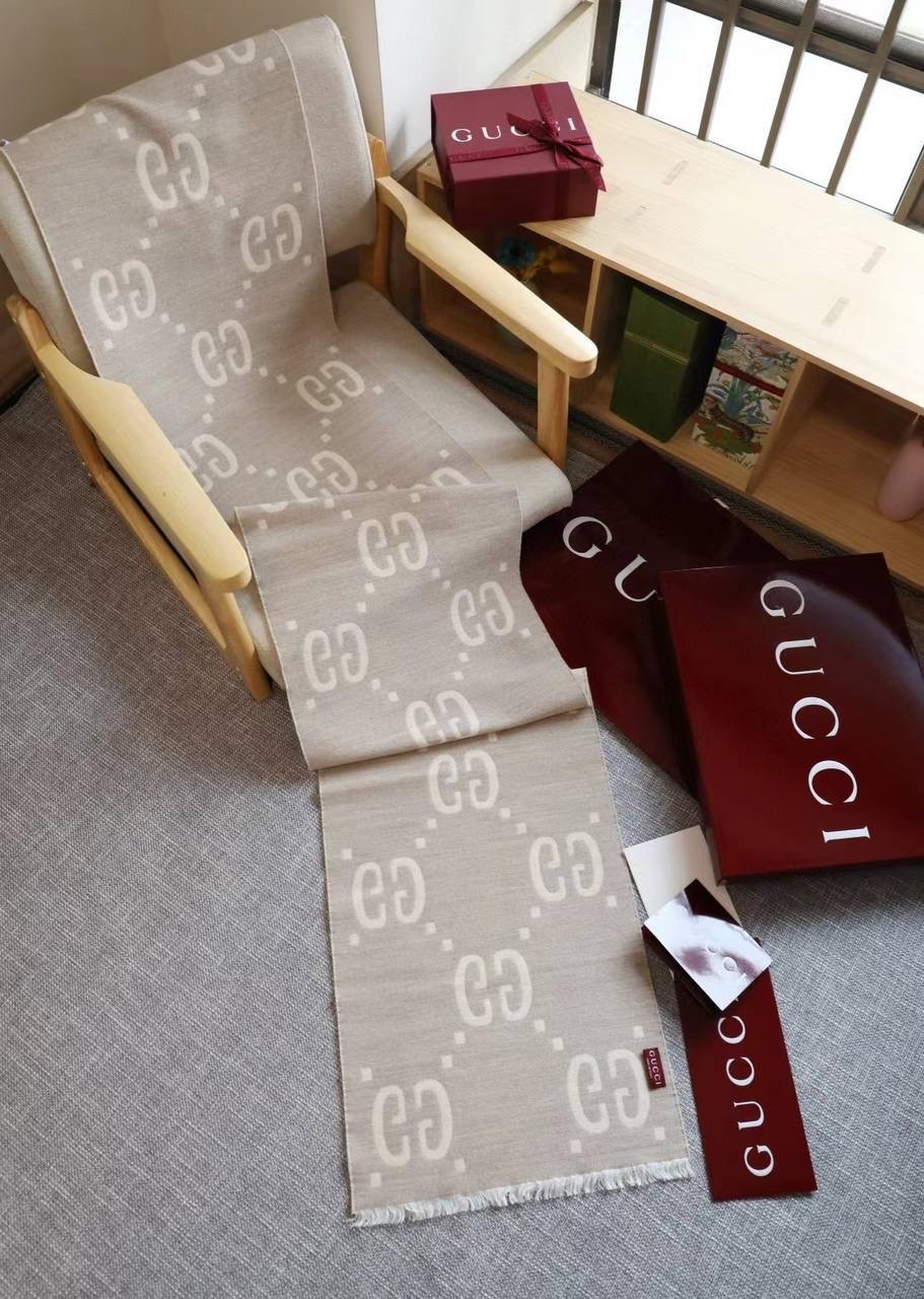 шарф gucci,палантин gucci,шарф гуччи,шарф женские,модные шарфы