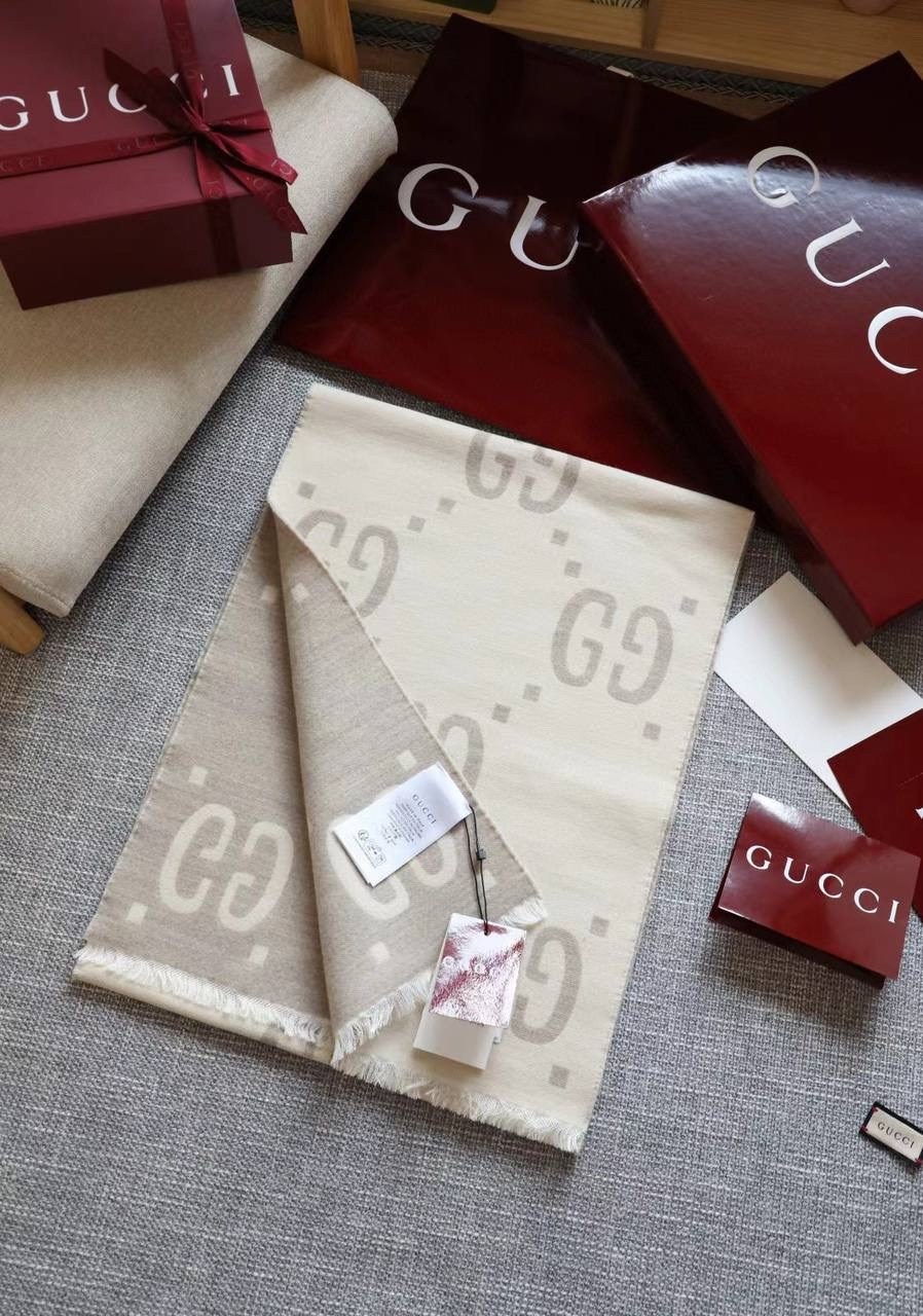 шарф gucci,палантин gucci,шарф гуччи,шарф женские,модные шарфы