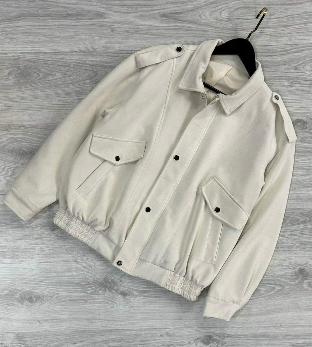 повседневная куртка,куртка с карманом,куртка модная,куртка,легкая куртка