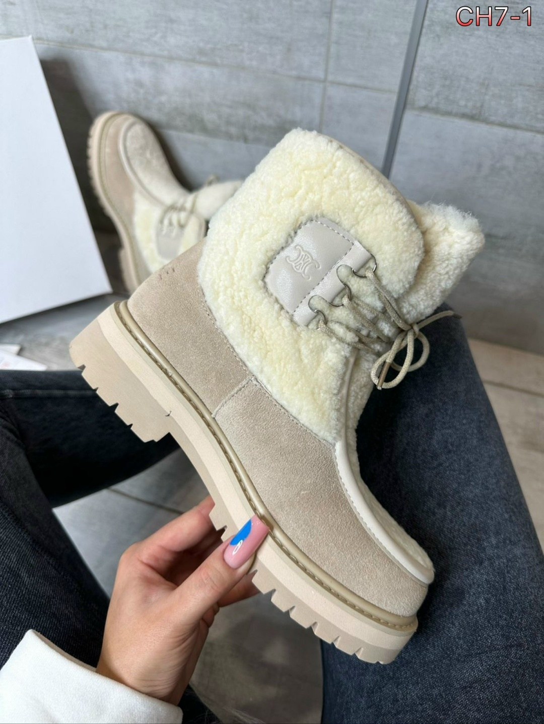 ботинки celine,,celine ботинки бежевые женские,ugg liana grey,ботинки celine женские 2025