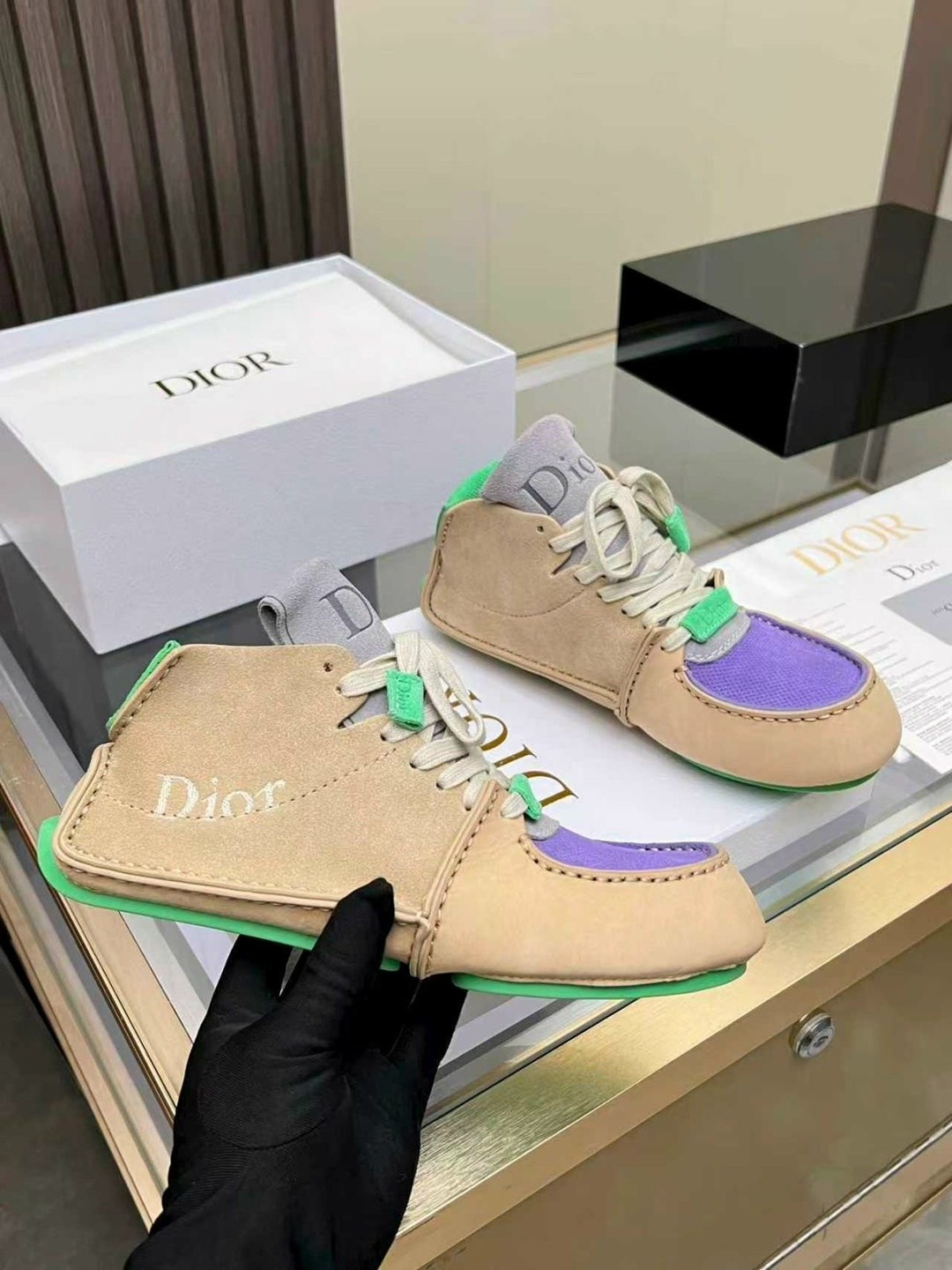 ,dior кроссовки,кроссовки christian dior,кроссовки dior женские,кеды диор