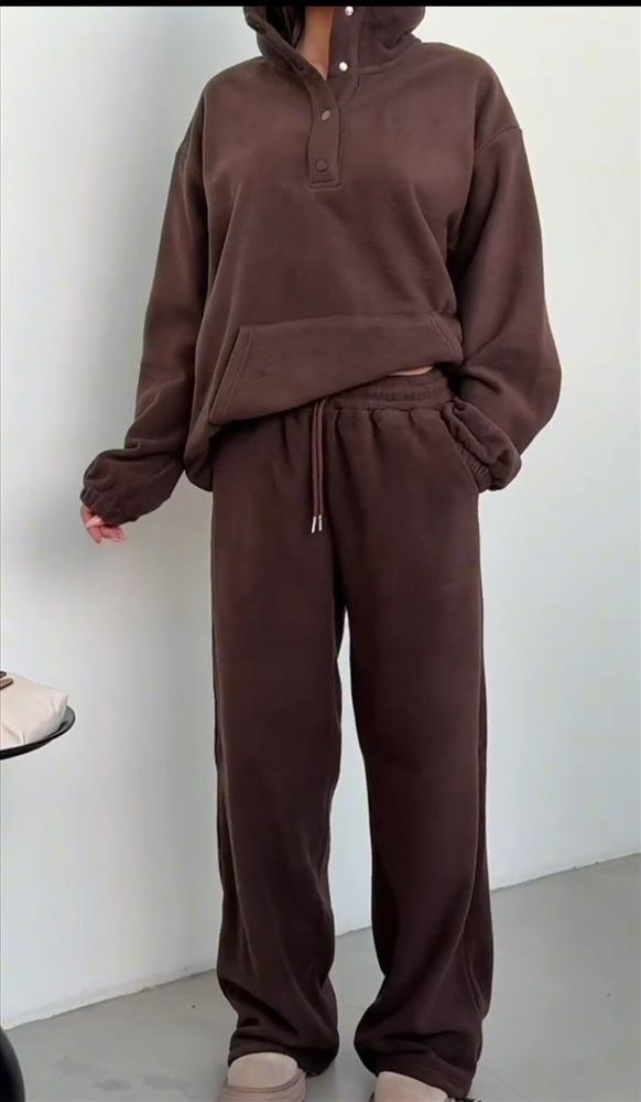 спортивные костюм,женский спортивный костюм,стильные костюмы,трикотажные костюмы,женский костюм на флисе